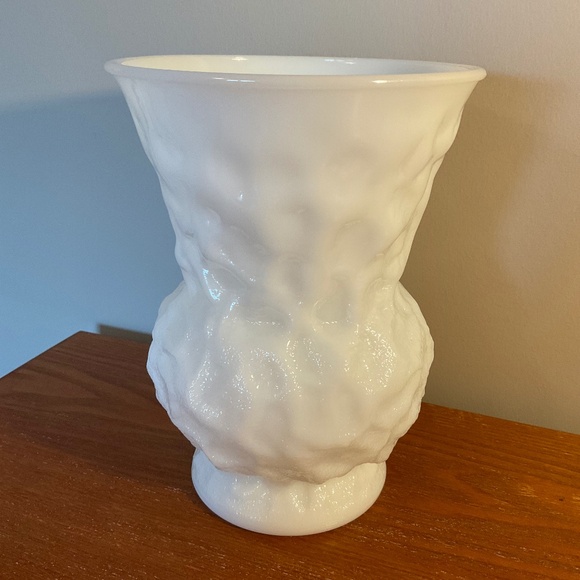Vintage E.O. Brody Company Milk Glass - Crinkle Glass Flower Vase 8” - Picture 1 of 16
